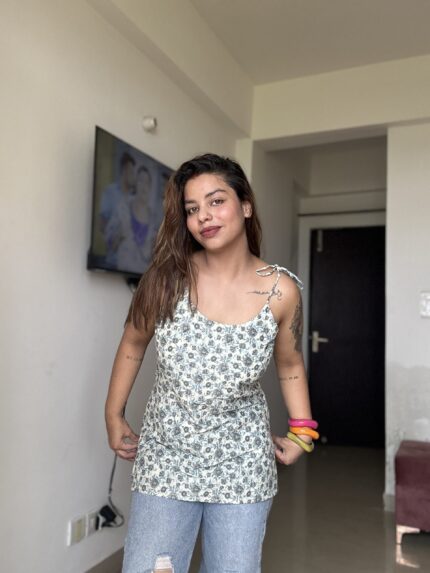 Aayu’s Floral Print Short Kurti
