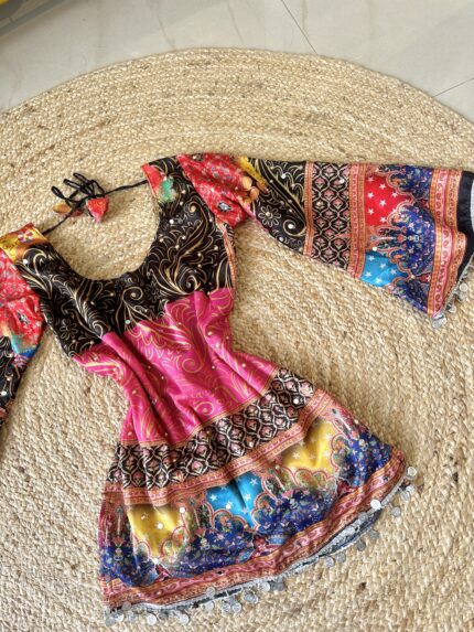 Aayu’s Full Sleeves Mirror Kurti